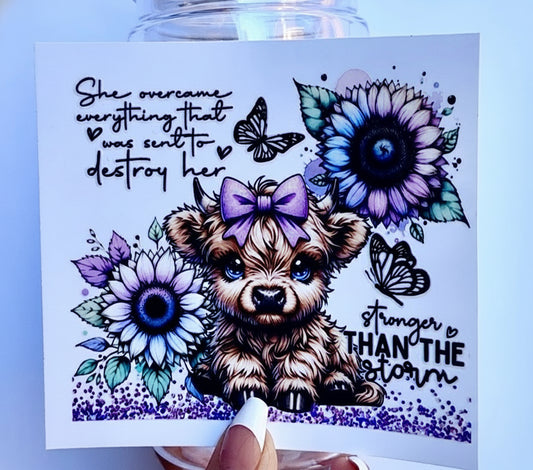 💜 16-24 oz. “Stronger Than the Storm” Cow Cup – Inspirational Highland Cow with Sunflowers, Butterflies & Purple Bow